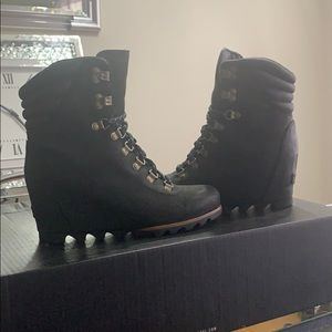 Sorel Short Wedge Boot